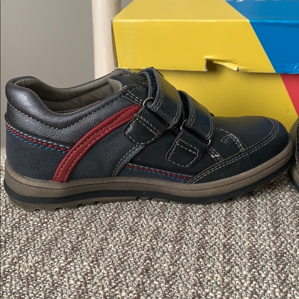 NEW BKO Navy and Red Shoes - Picture 4 of 8